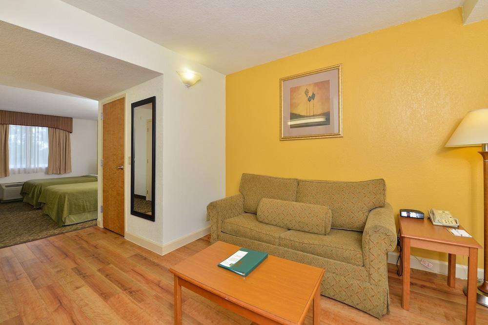 Quality Inn & Suites Near The Theme Parks Ορλάντο Εξωτερικό φωτογραφία